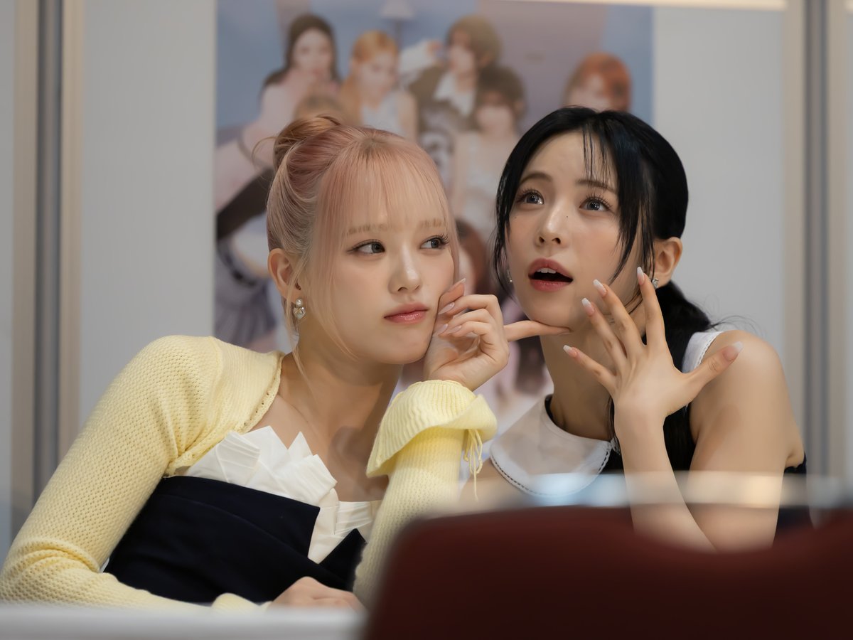 😂🩵💜 #NiziU #NiziU_オフラインイベント #全員サイン会 #RIO #MAYA