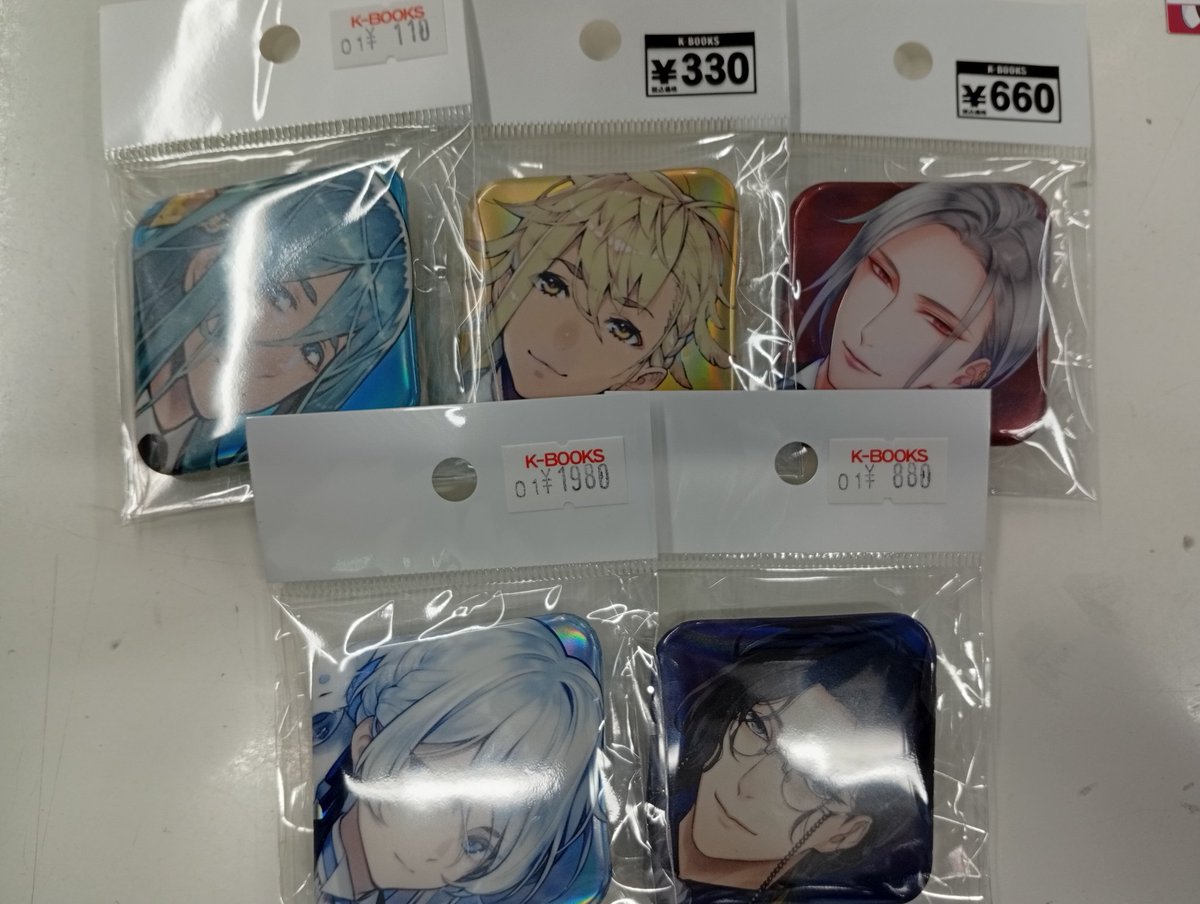 入荷情報】 刀剣乱舞 大本丸博 スクエア缶バッジ 南海太郎朝尊 大般若