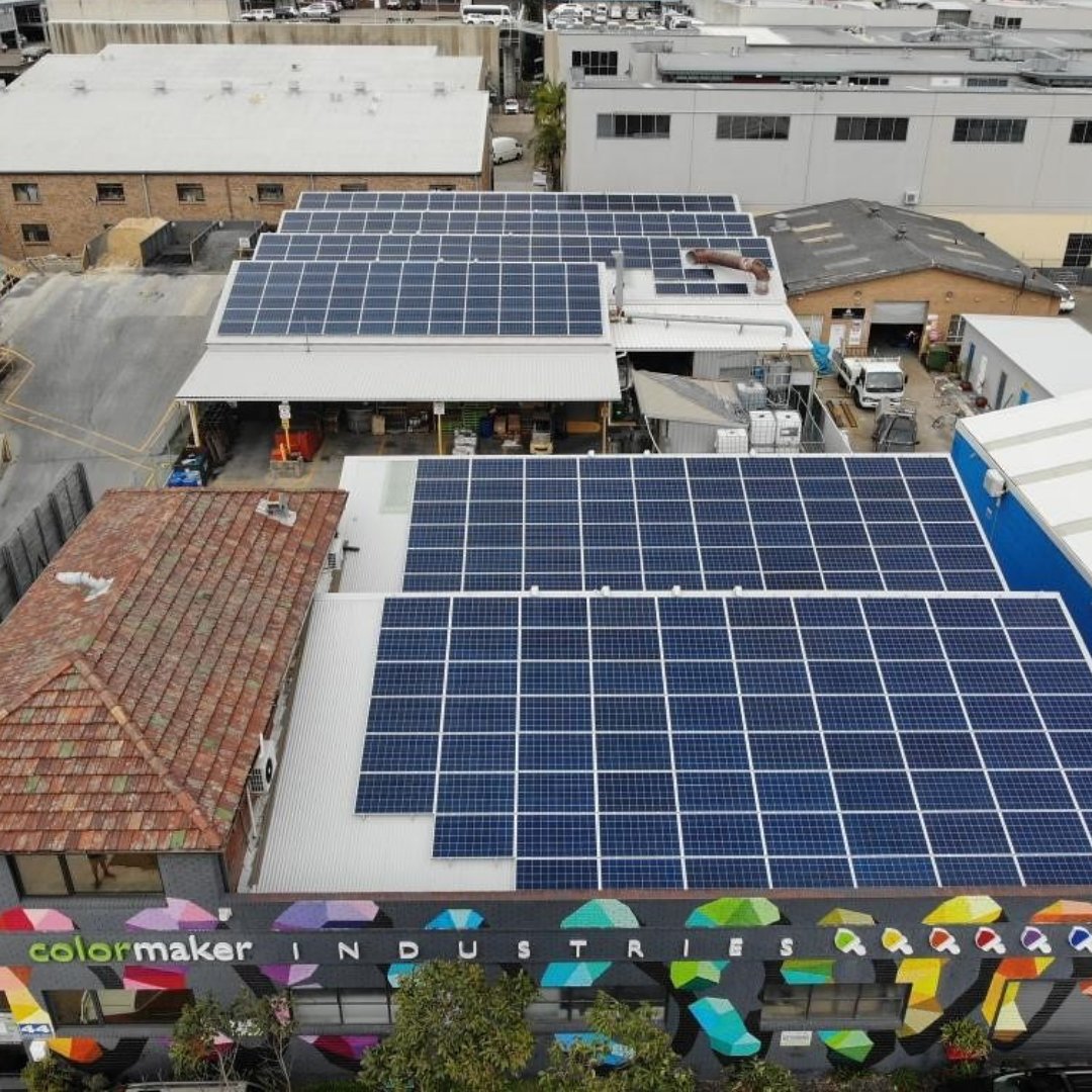 solarcitizens's tweet image. Meet David 🌞 

Managing Director of Colormaker Industries, their Sydney factory runs on 100% #rooftopsolar — with excess energy stored or shared back to the grid to support nearby homes. 💪⚡

Take a look to learn more! 
👉 solarcitizens.org.au/unlock_solar_f… 
#commercialsolar #renters