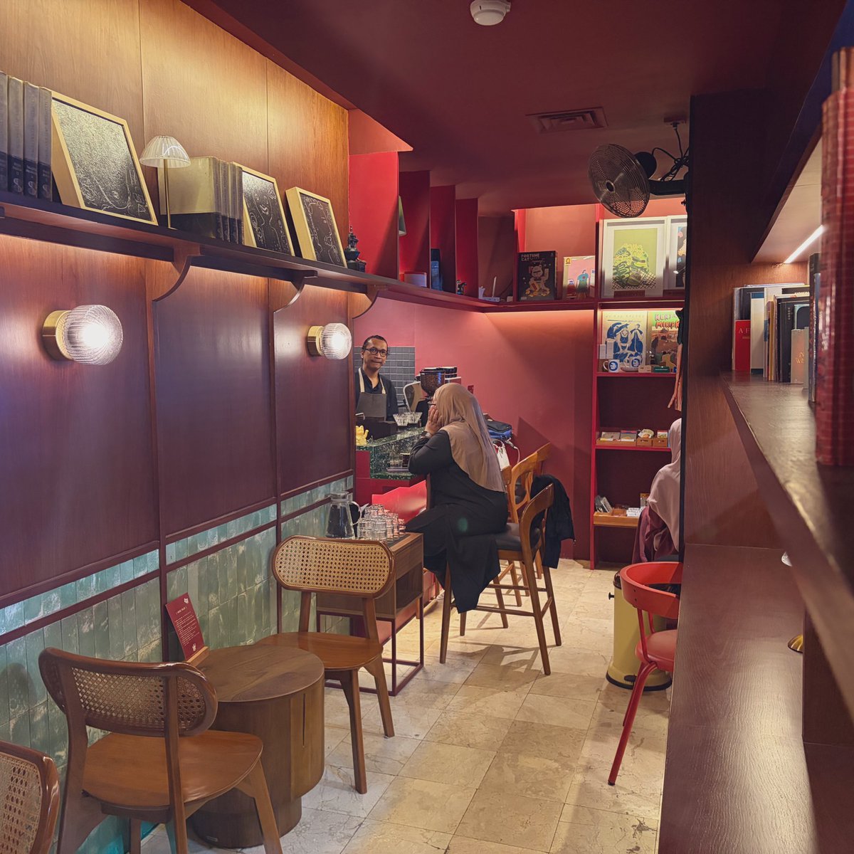 nicodeans's tweet image. thanks tiktok nemu kedai kopi intovert friendly di blok m