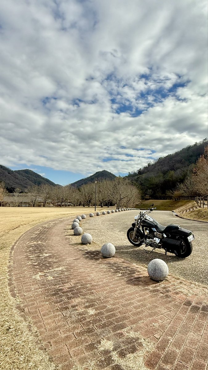 FXDF_FATBOB_BOB's tweet image. 朝から快晴！☀️
秋に人が押し寄せた場所も
この時期は誰もいない

一人でまったりするには
良い季節かも😌