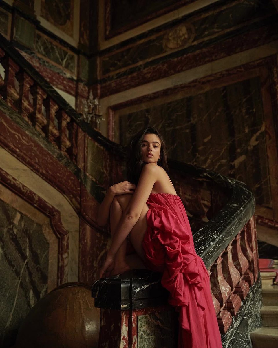 devasell's tweet image. sempre ballerina, altrove.