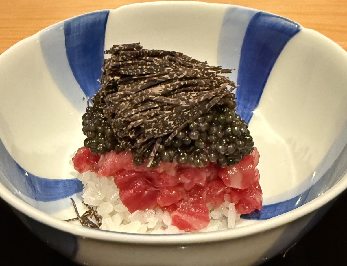 caoru_left's tweet photo. 新年初肉 https://t.co/5lEwoiPMqQ
