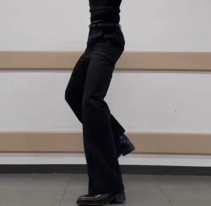 생각보다 엉덩이가잇.네