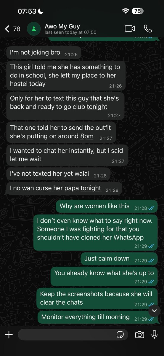 OriginalValid_'s tweet image. “Real men don’t check their babe’s phone’ 

Oya na 👍