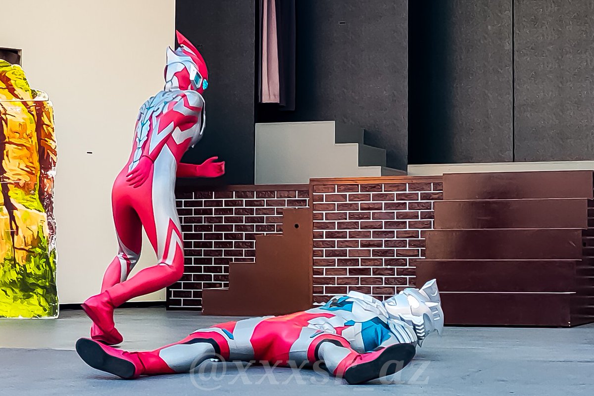 うっかり攻撃して倒れたゼットに駆け寄って、心配せずに手で遊びだしたオメガ面白かった😂

#ウルトラマンオメガ
#ウルトラマンゼット
#ひらかたパーク