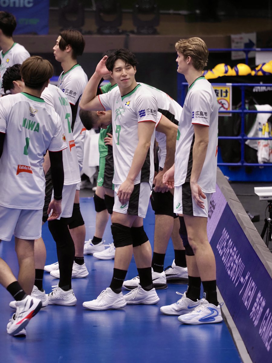 b_buawk's tweet photo. No.7💚
Arai Yudai🏐
Hiroshima Thunders⚡️
SV.League SS2025-2026✨

#新井雄大
#อาราอิยูได
#広島サンダーズ https://t.co/Ntfn4LQxmq