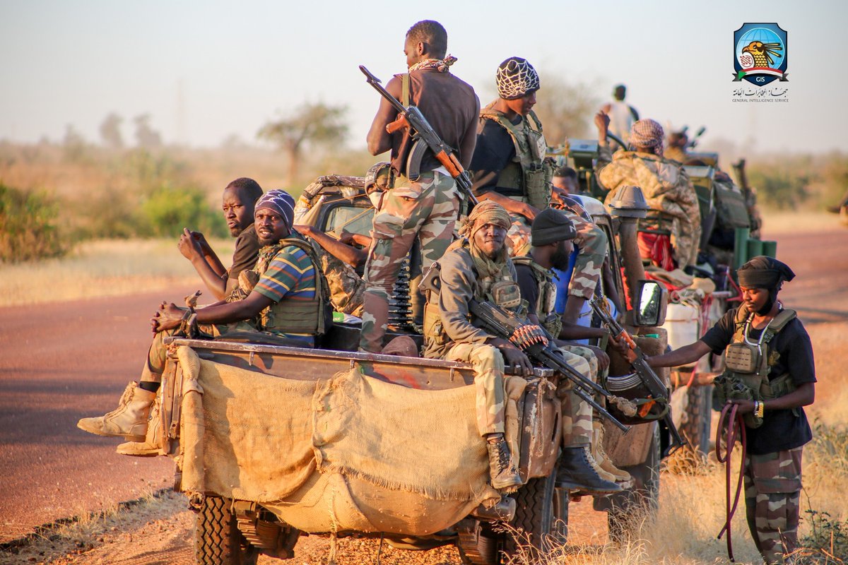 sudanwarmonitor's tweet photo. 📷 Troops from the 16th Division of the Sudan Army ("Hunter" mobile force) operating in North Kordofan. Fighting in the state is taking place along two major axes: (1) SAF is attacking south in attempt to break the siege of Dilling. (2) RSF is nearing the state capital  El Obeid. https://t.co/q3H05JhezG