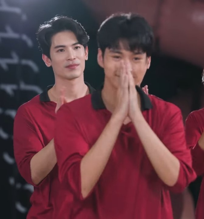 MMcuu_724's tweet image. น้องใหม่ค่ายBOC ห่างกัน19ปีเอง