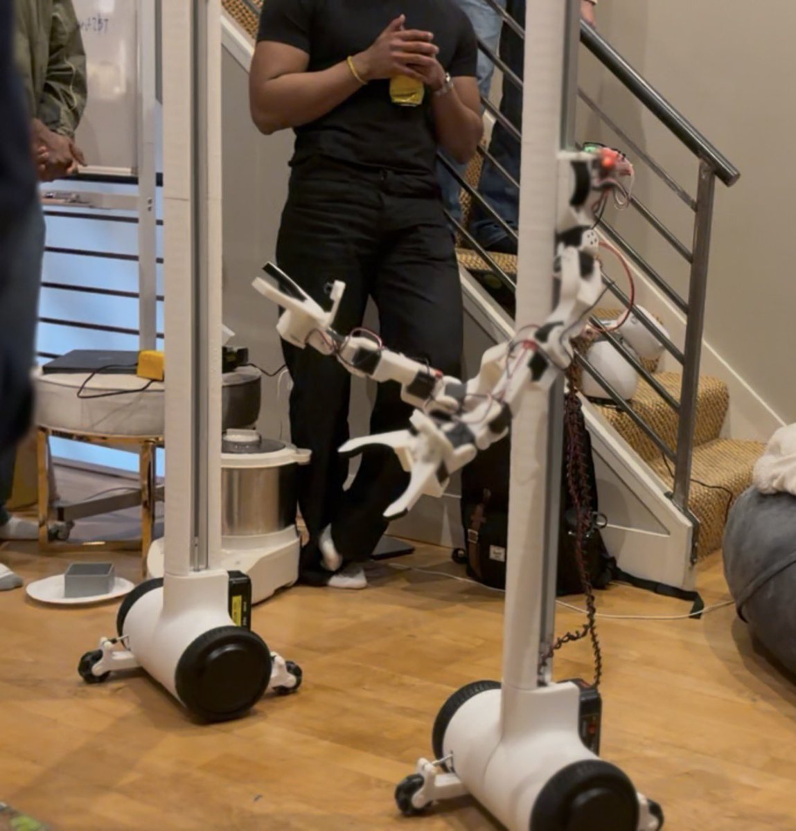 Super fun hack! Shoutout @sincethestudy’s ultra low cost six foot tall ...