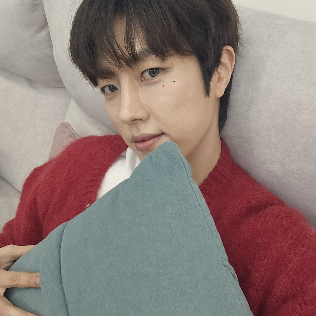 LSY_official_'s tweet image. ◾20260110 ‘Asteroid’ FANSIGN EVENT📸

행복한 날의 추억 하나🎁

#이성열 #LEESUNGYEOL
#Asteroid
#매니지먼트이상
#management2sang