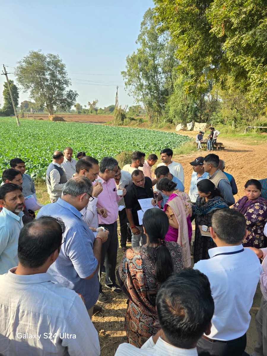 Ground visits matter. Verifying field records and maps on site, and directly listening to villagers’ concerns, is at the heart of revenue administration. Did this with the Revenue Dept team and Sabarkantha district officers at Tajpur village, Prantij taluka, yesterday.