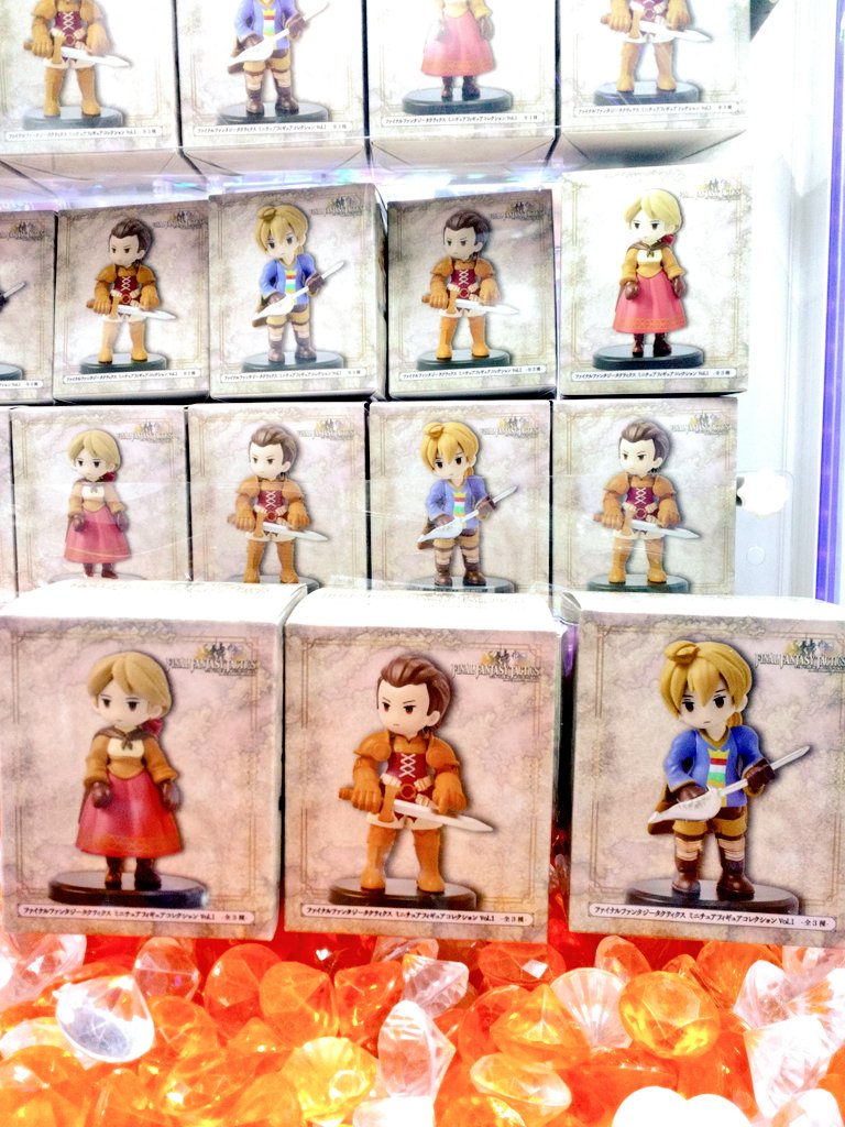 ✨新景品のお知らせ✨

■ファイナルファンタジータクティクス　ミニチュアフィギュアコレクションvol.1

投入いたしました！！
剣士ラムザ・ベオルブ
騎士ディリータ・ハイラル
アルマ・ベオルブ
の3種類となっております！
ぜひ取ってみてはいかがでしょうか😆

#こまコロ
#ファイナルファンタジー