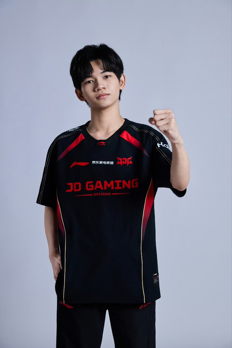 #JDG 웨이보
#JunJia #HongQ 👊👊

🔗weibo.com/6174976862/525…