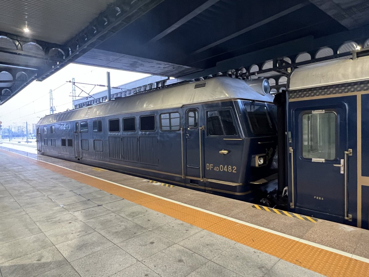 銀製 北支那派遣 失敬） あの亜布力にこんな列車が走ってるのか～～～～ 林業の街で