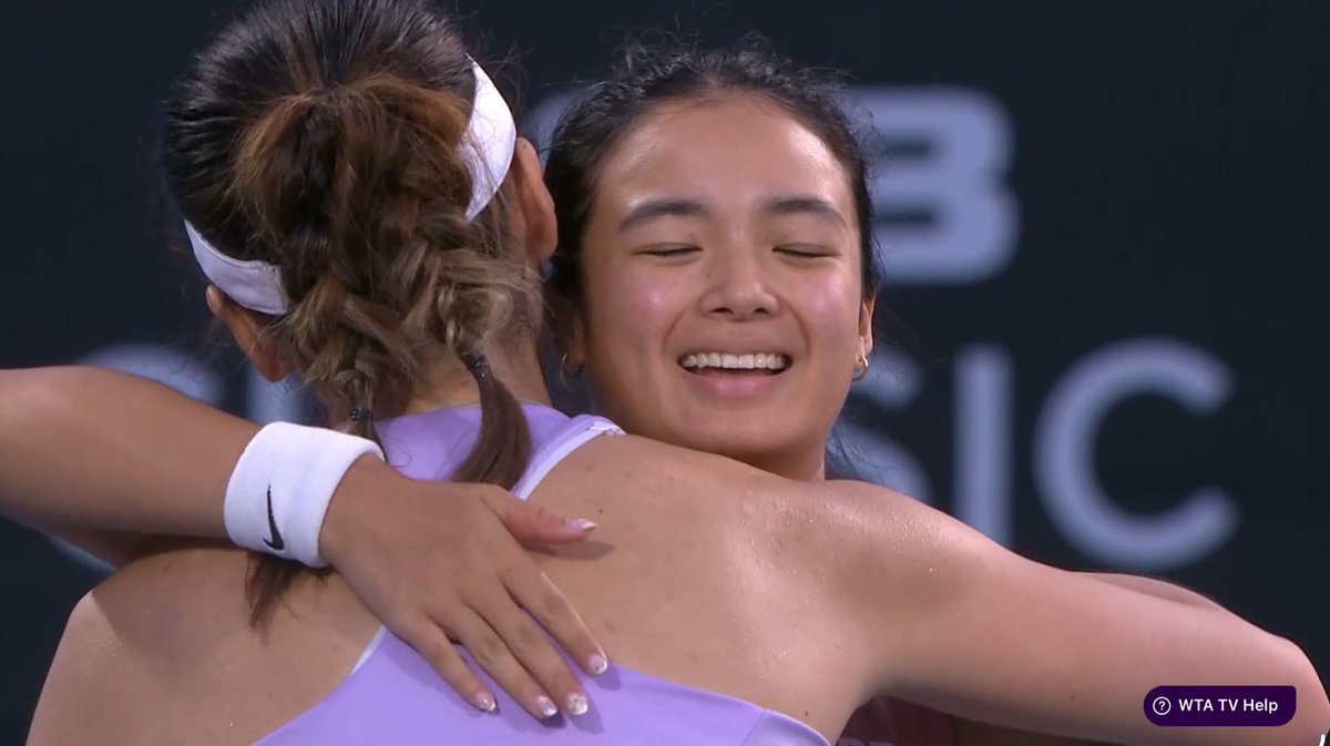 crossiiini's tweet image. “i want the kids at home to see more my attitude and the grit I have on court, more than the results that I get”

super proud of the fight you have shown today 🥹👏

salamat sa laban, alex 🇵🇭 mahal kita ❤️‍🩹