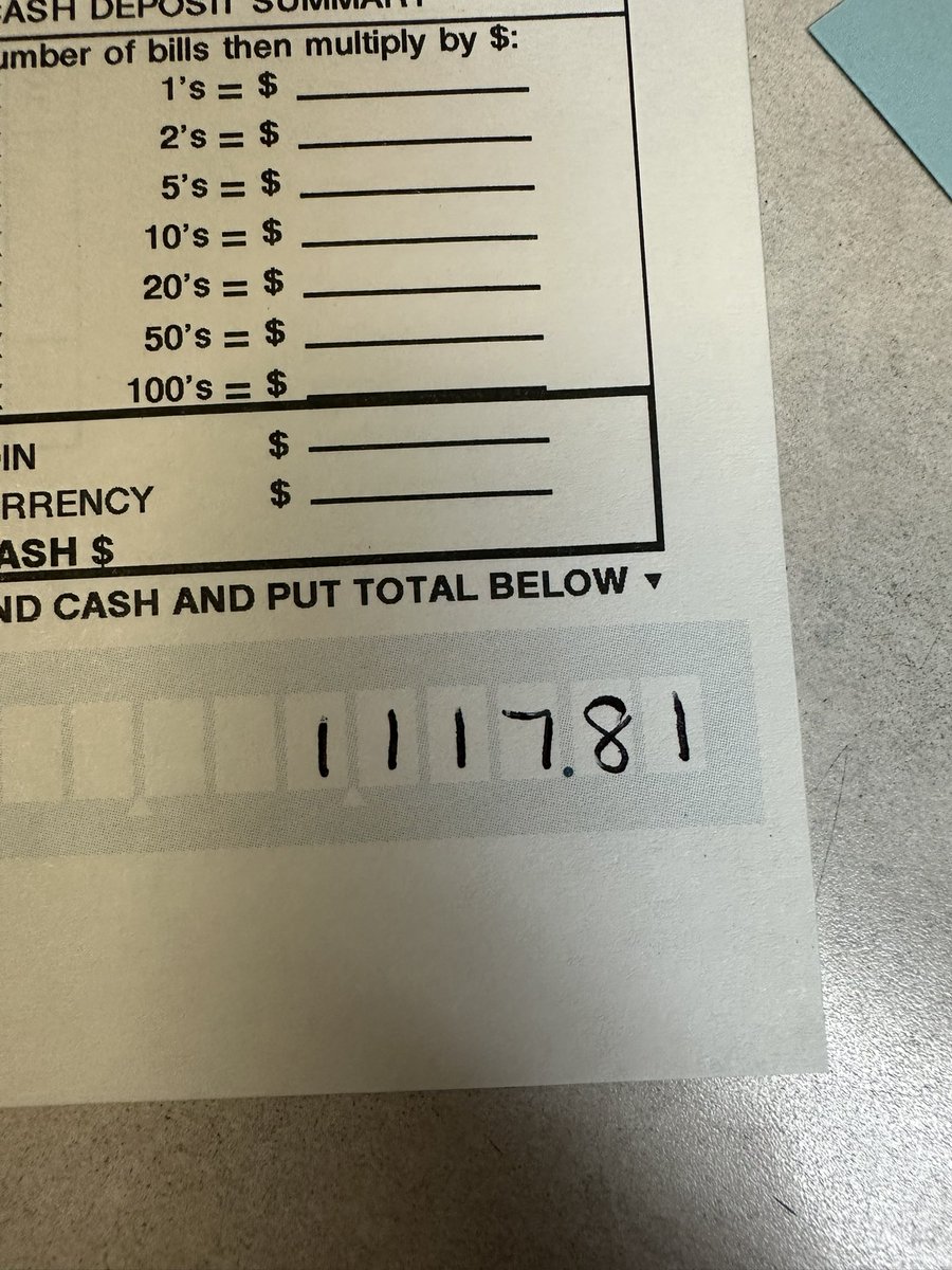 courtskaggs's tweet image. When your cash deposit for the day at work is @ATEEZofficial 😭😭😭