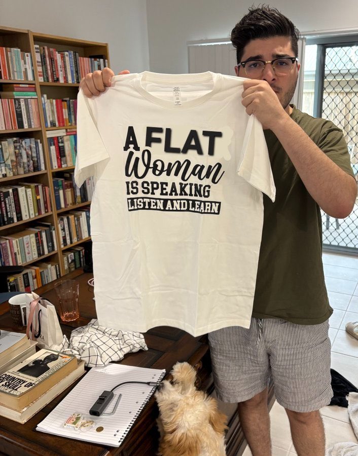 foidbutt's tweet image. 