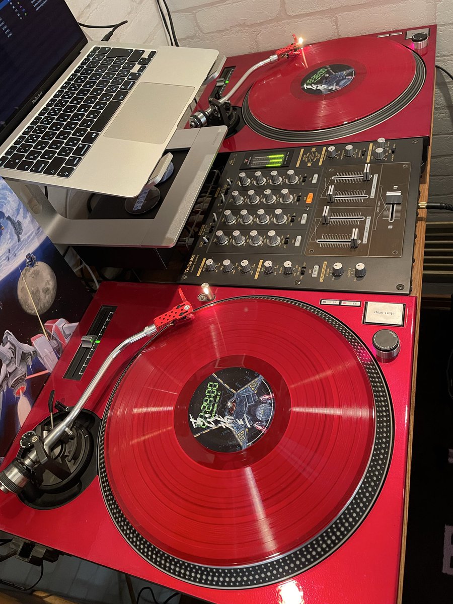 DJ_SHIN's tweet image. This is a Code Red. Do You Copy? #StrangerThings #Dustin