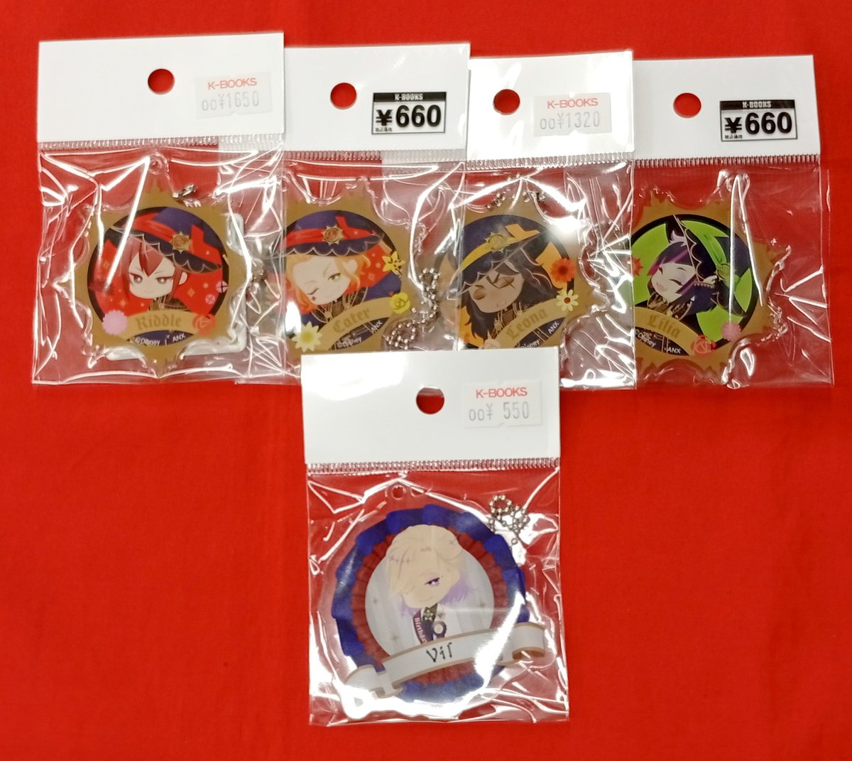 入荷情報】 ツイステッドワンダーランド デフォルメアクリルチャーム