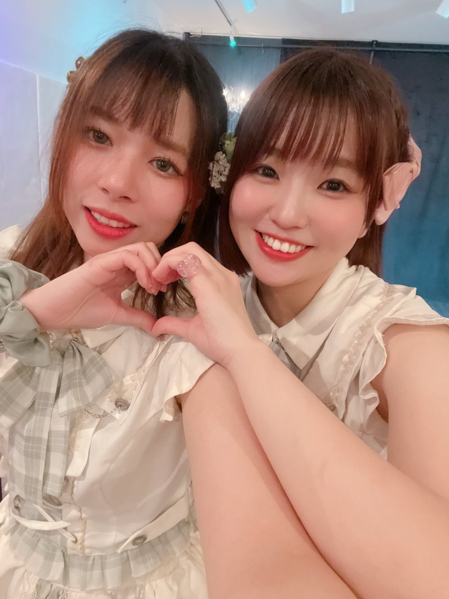 Suika_0829's tweet photo. 遅くなりましたが…💦
『TalkieTokyo森川瑠奈卒業記念ライブ』本当に本当にありがとうございました🗼🌙🩷

大事なライブ、時間を一緒に過ごせて、皆さんと大切な思い出に出来て、本当に嬉しかったです✨

るなち、卒業本当におめでとう😭
るなちと、トキトキ🗼の皆で活動できた時間本当に宝物だよ🫶 https://t.co/MBngWTSLnl