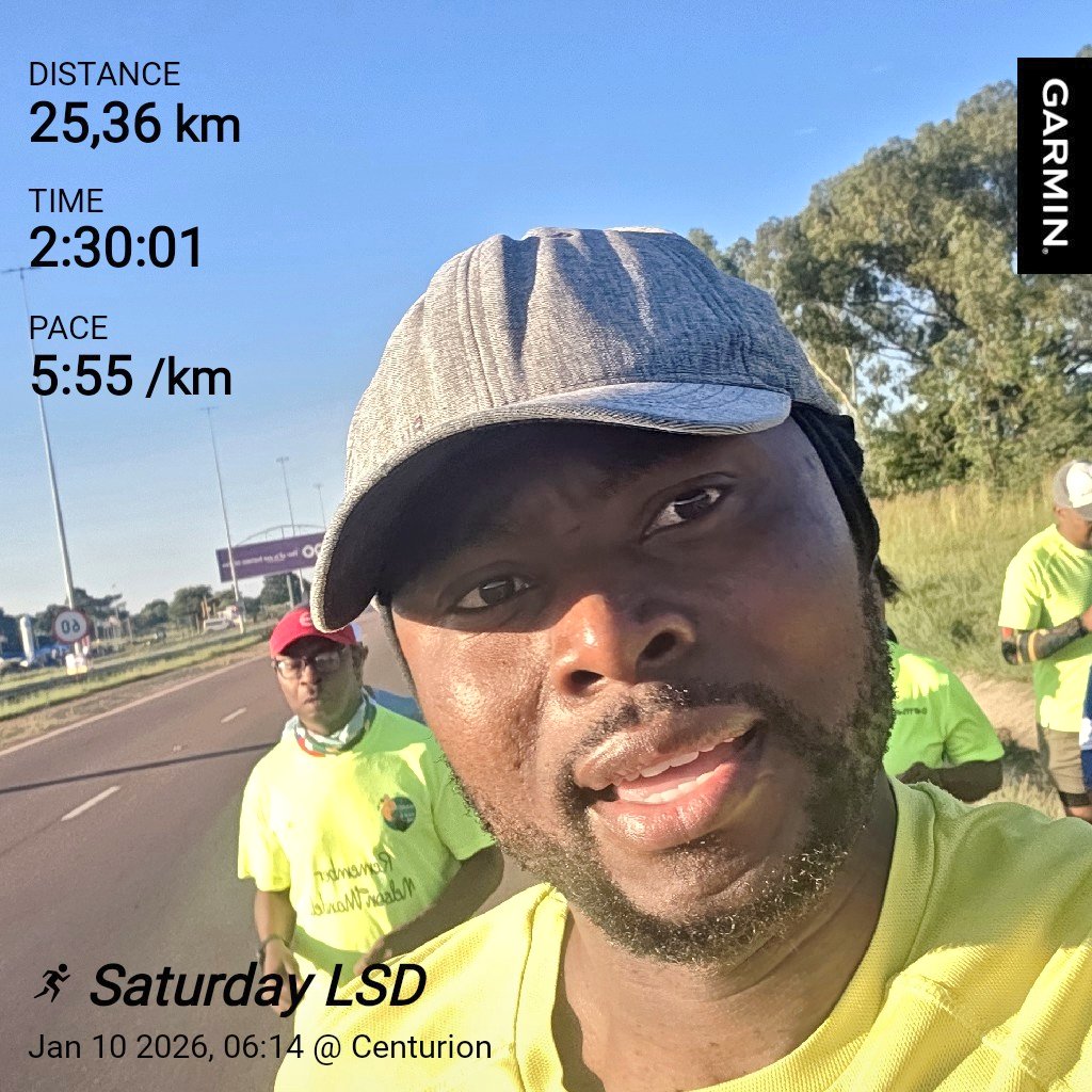Malome_TT's tweet photo. Dear New Runners 

Saturday we do long runs, those are runs which you start to learn Pole to Pole Strategy 😅😅😅... if lost, register a Marathon soon you will know Pole to Pole.

Regards
Uncle in running 
#runningwithsoleac 
#runningwithtumisole 
#running 
#runningmotivation https://t.co/R3yHu7Qgka