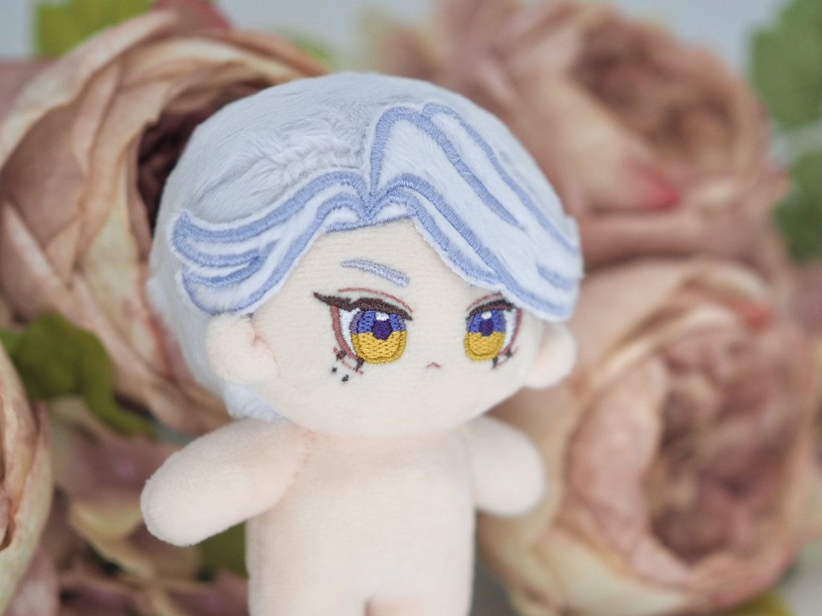 オーダー10cmぬいが完成しました！ ペアのぬいちゃんなので、並べた