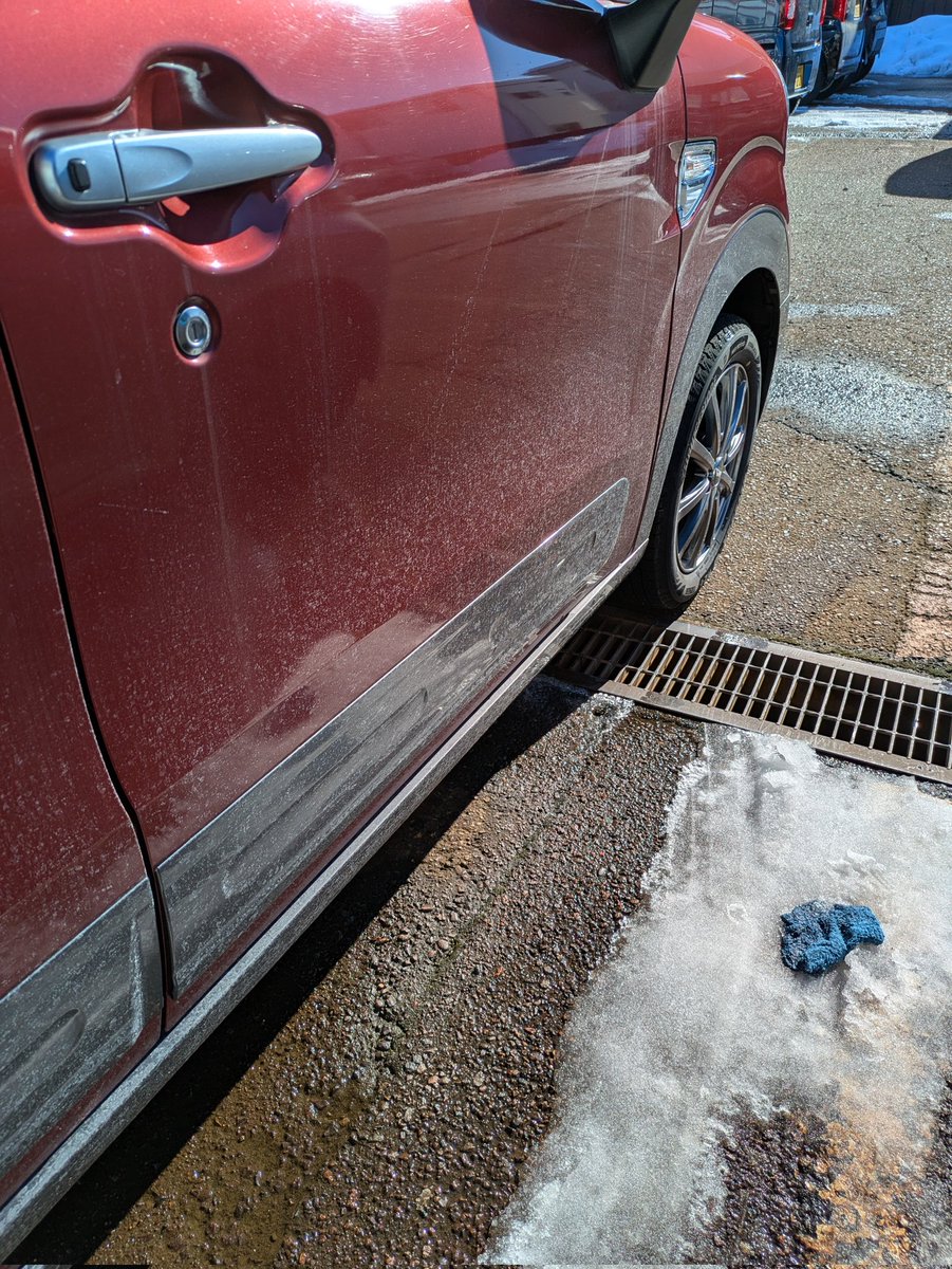 すっかり雪国走る車になっちゃったね…