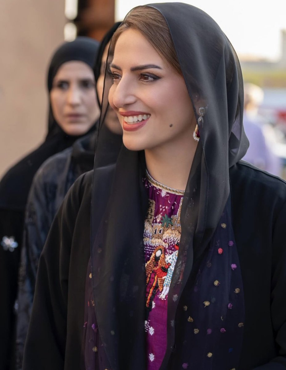 fatahomani1995's tweet image. مسندم تفتح ذراعيها وترحب ب #السيدة_الجليلة بكل اعتزاز ووفاء.
#مسندم_ترحب_بالسيدة_الجليلة