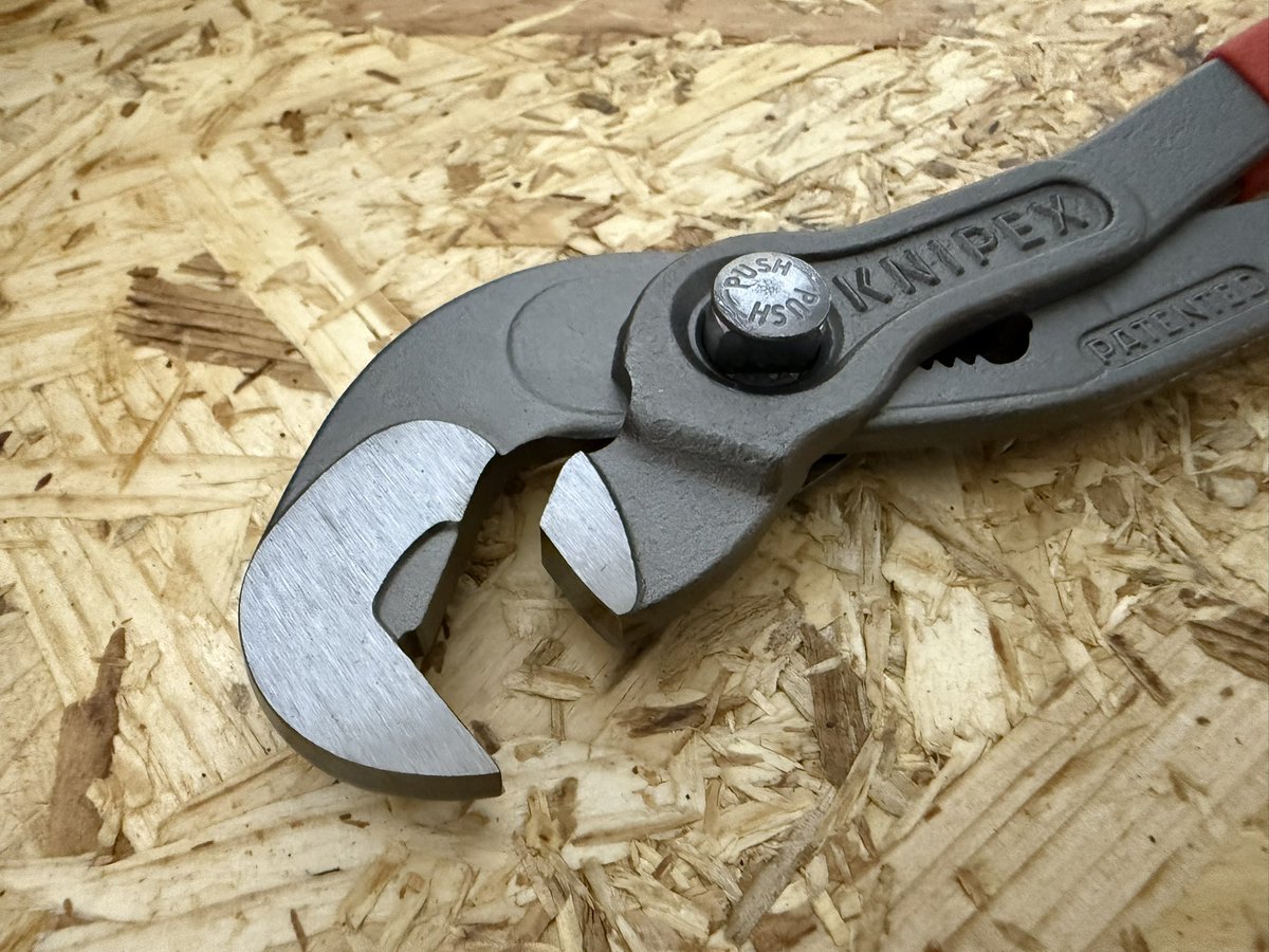 あんぱん男 tweet media