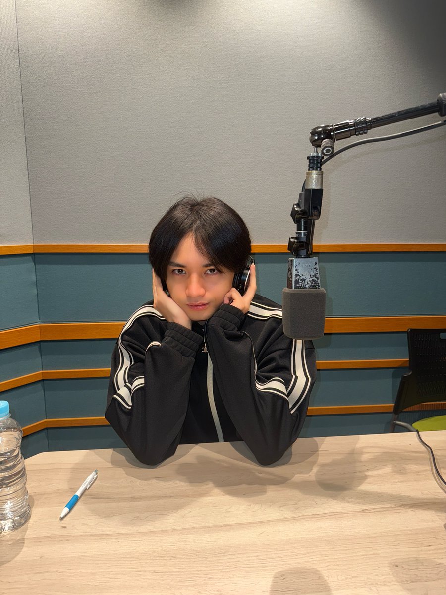 西の方でAぇ感じなNのお話があったようですが
KENTY SKYLINERも驚くほどのスピード感で様々なメンバーとのカウコンエピソードを解き放ちます。

そしてついに！！・・・
中島健人2nd Album「IDOL1ST」より🩵
リード曲『XTC』を世界最速・・・
いや宇宙最速召喚🚀🚀🚀

何よりも短く感じる27分間‼️