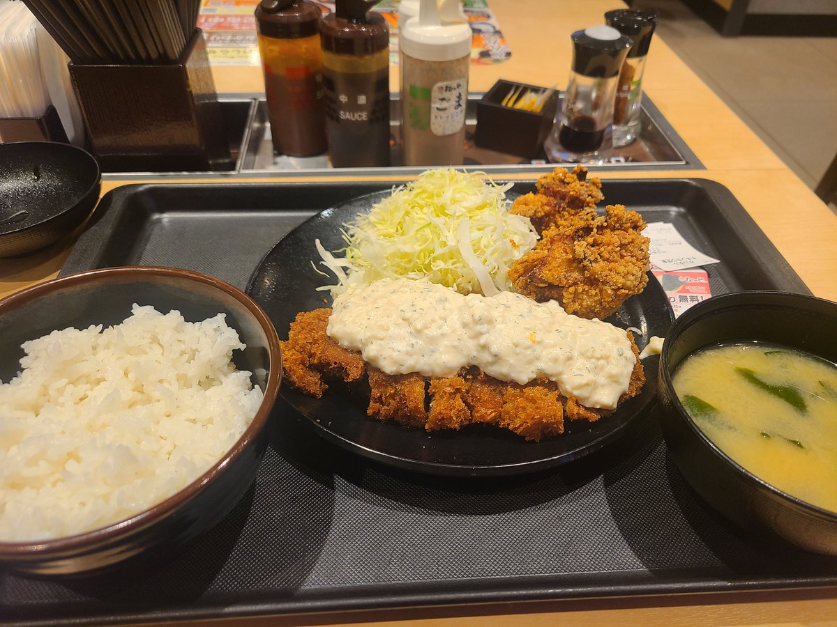 久しぶりにぼっち飯🍚
いただきます🍴🙏