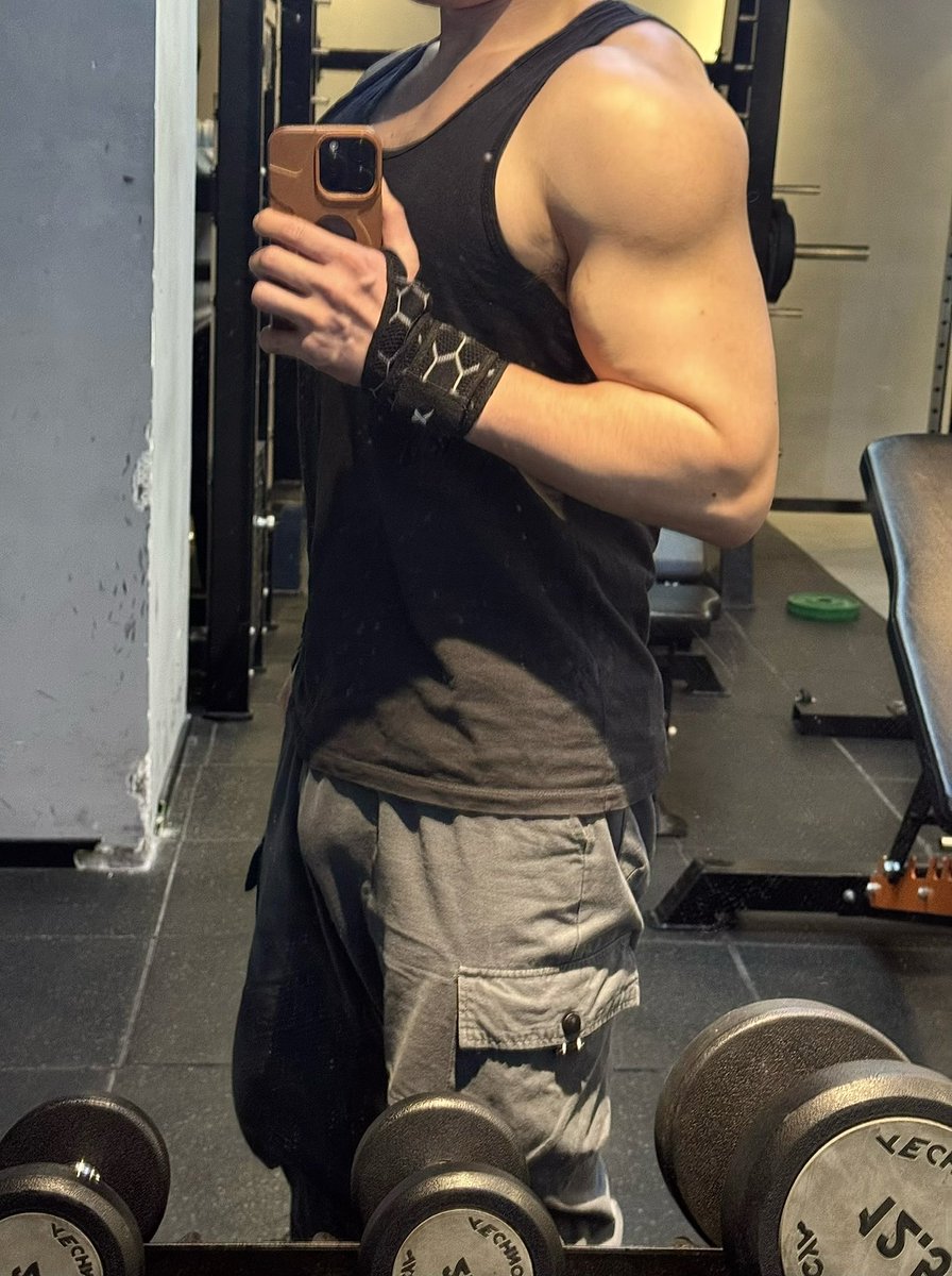 未知名大学生 tweet media