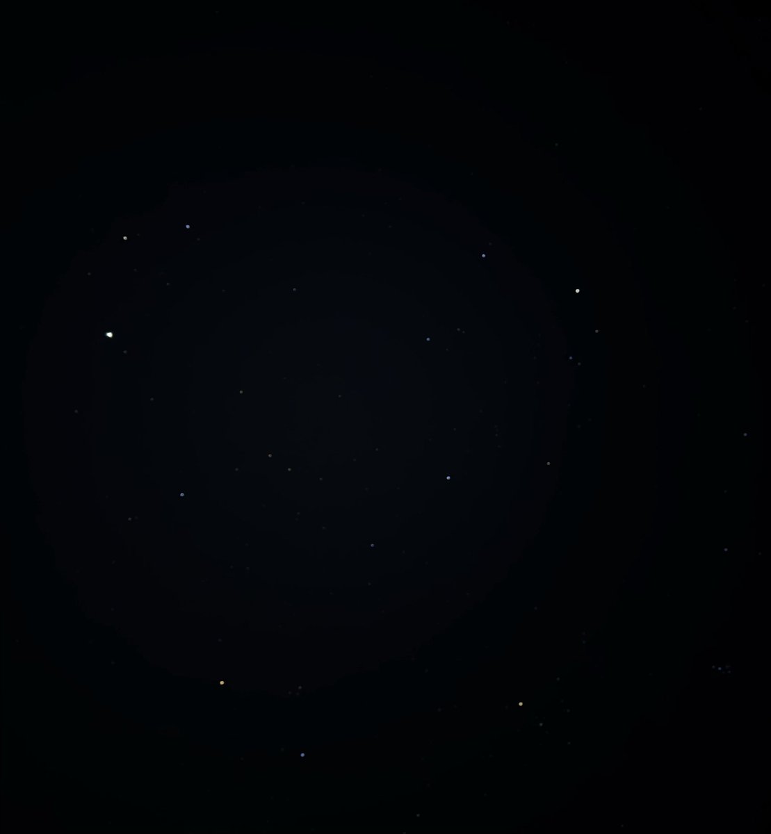 Complex_weekend's tweet image. 무뎌지고 지나갔다 생각하지만 종종 휘몰아친다
잔뜩 웅크리고 따뜻함에 안겨있고 싶다
다정함과 나긋한 온기에 기대고 싶다
지치고 헤진 마음은 내가 기워야지
약한 모습 드러내기 싫지만. 기록해야지.
단단하지만 생채기는 날 수 있으니까,
흉터가 아릴 수 있지