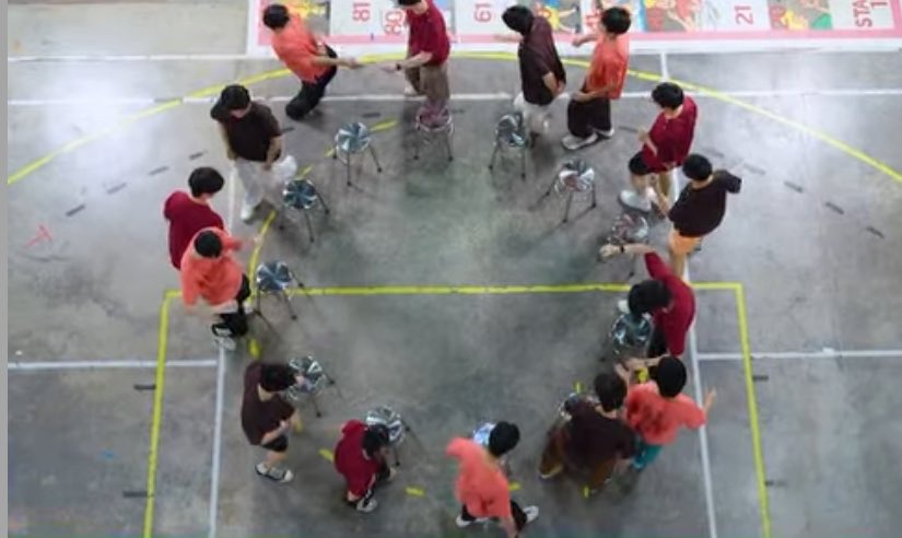 iamisus's tweet image. กรมราชทัณฑ์ BOC กำหนดวันให้ญาติเข้าเยี่ยมแล้วนะคะ สำหรับประชาชนที่ได้แจ้งความประสงค์ติดต่อไว้ ห้ามพกสิ่งของเข้าเรือนจำค่ะ แล้วที่ข้อมือพี่สนยิ่งเหมือนกำไล em อ่ะจะบ้า 5555555 #beongame