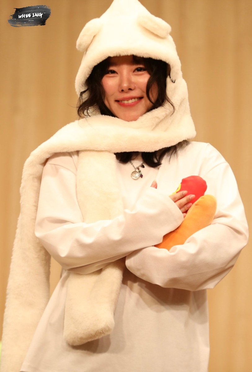 휘잉 tweet media