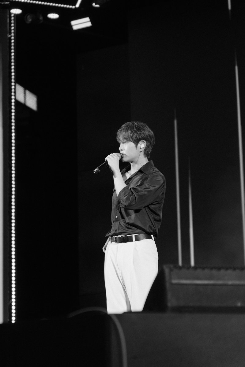 kmwijangco's tweet photo. ONEW at "e&amp; DSF NIGHTS" 
@ONEW_GRIFFIN 
 
X-S20 
Tamron 17-70mm f/2.8

#오뉴 #ONEW #shineeonew #SHINee #SHINeeWorld #DSFNights https://t.co/UXk9WPqyuQ