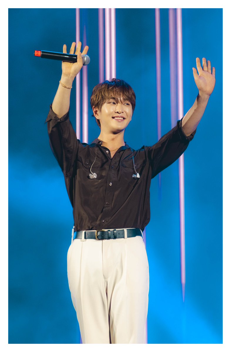 kmwijangco's tweet photo. ONEW at "e&amp; DSF NIGHTS" 
@ONEW_GRIFFIN 
 
X-S20 
Tamron 17-70mm f/2.8

#오뉴 #ONEW #shineeonew #SHINee #SHINeeWorld #DSFNights https://t.co/UXk9WPqyuQ