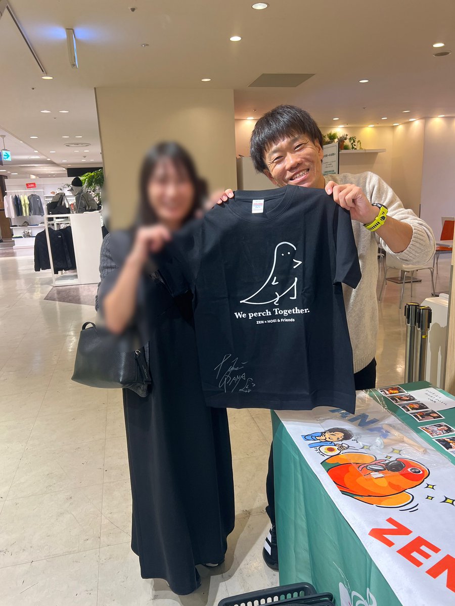 サイン、入りました ✍️ PANAさんコラボTシャツ、 今ならその場で