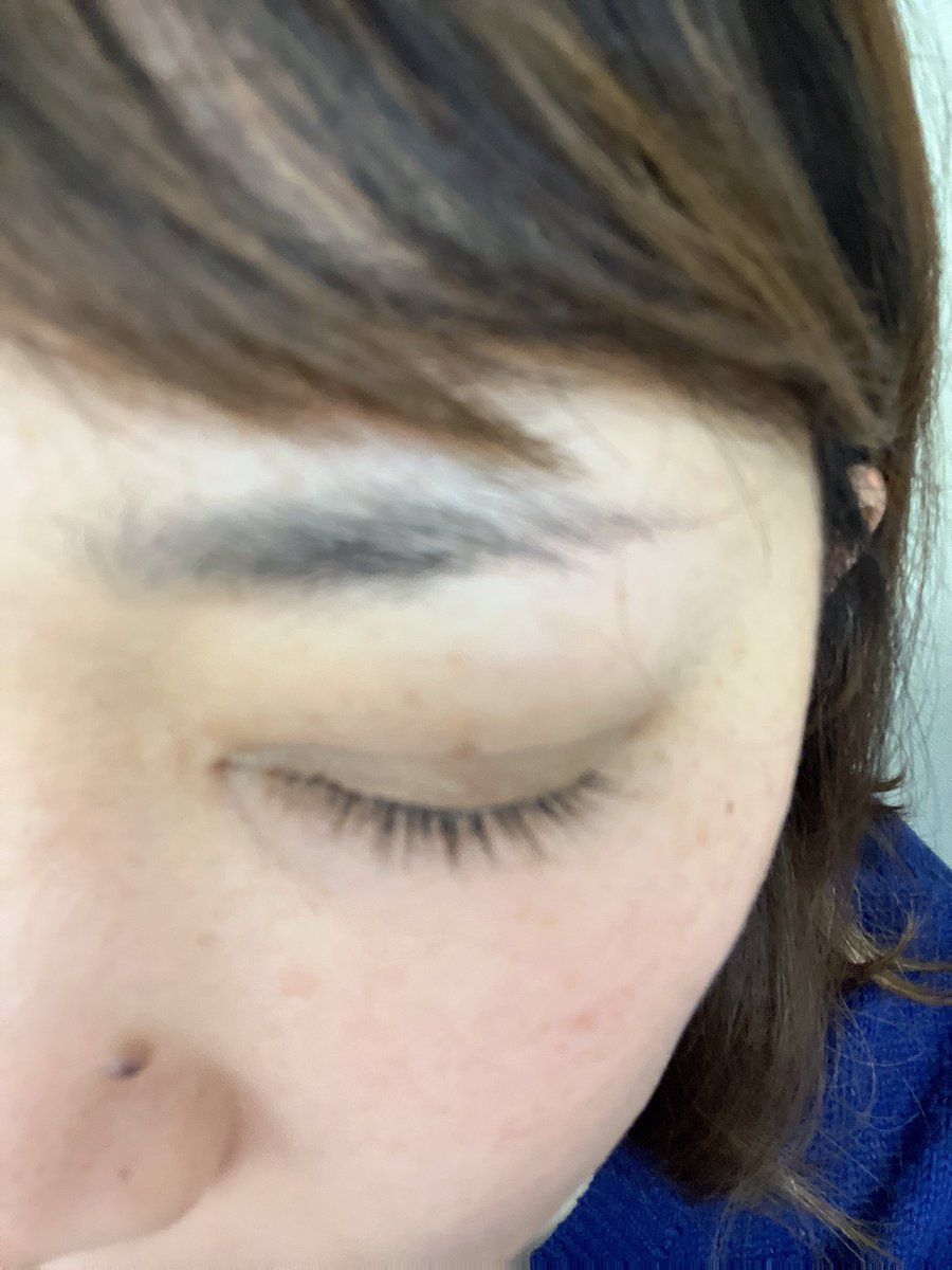 yuri_trsn's tweet photo. ラッシュアディクト アイラッシュコンディショニングセラム使用中🫶
塗ってる顔やばい🤣
美容液でまつげが守られてるから目力がUPした気がするー☺️
お風呂上がりのまっさらなまつげに塗り塗りするよー！
#PR https://t.co/jvQaRkhAIe