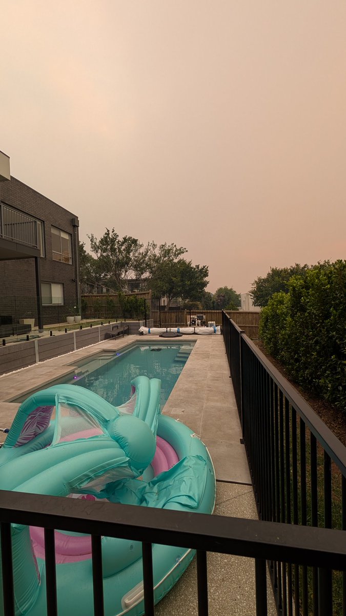 Half an hour apart #vicfires