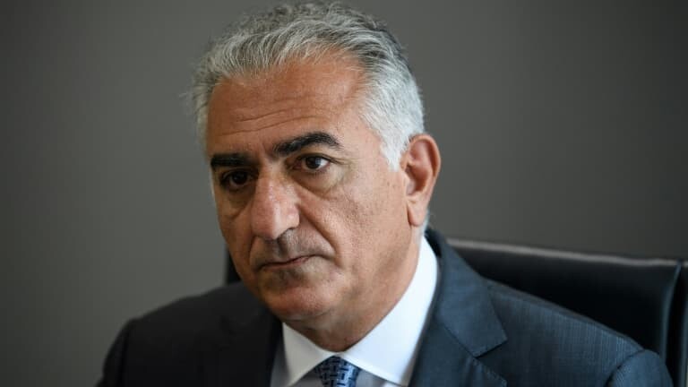 BFMTV's tweet image. 🔴 ALERTE INFO
Le fils du chah déchu d'Iran exhorte les manifestants à "se préparer à prendre" les centres-villes
l.bfmtv.com/dyh8