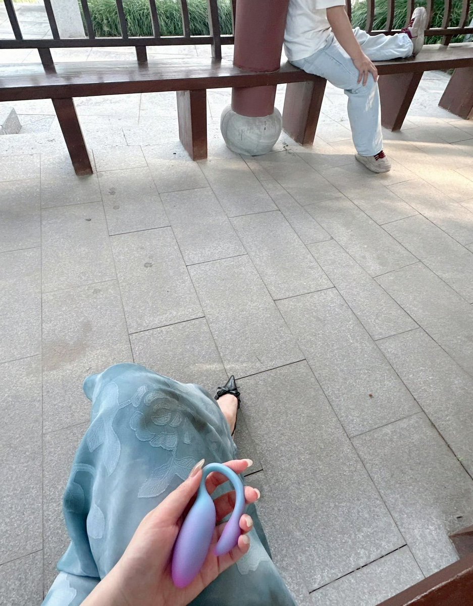 cotton_chasel's tweet photo. 还在假装没看见我的暗示吗？ https://t.co/2UWSUeAcUo