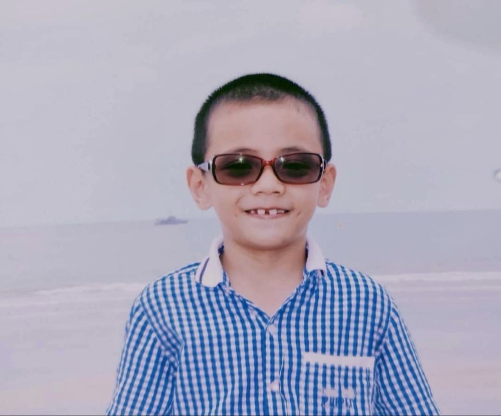 PEEMWASU_'s tweet image. หล่อ ไม่มีไม้เอก