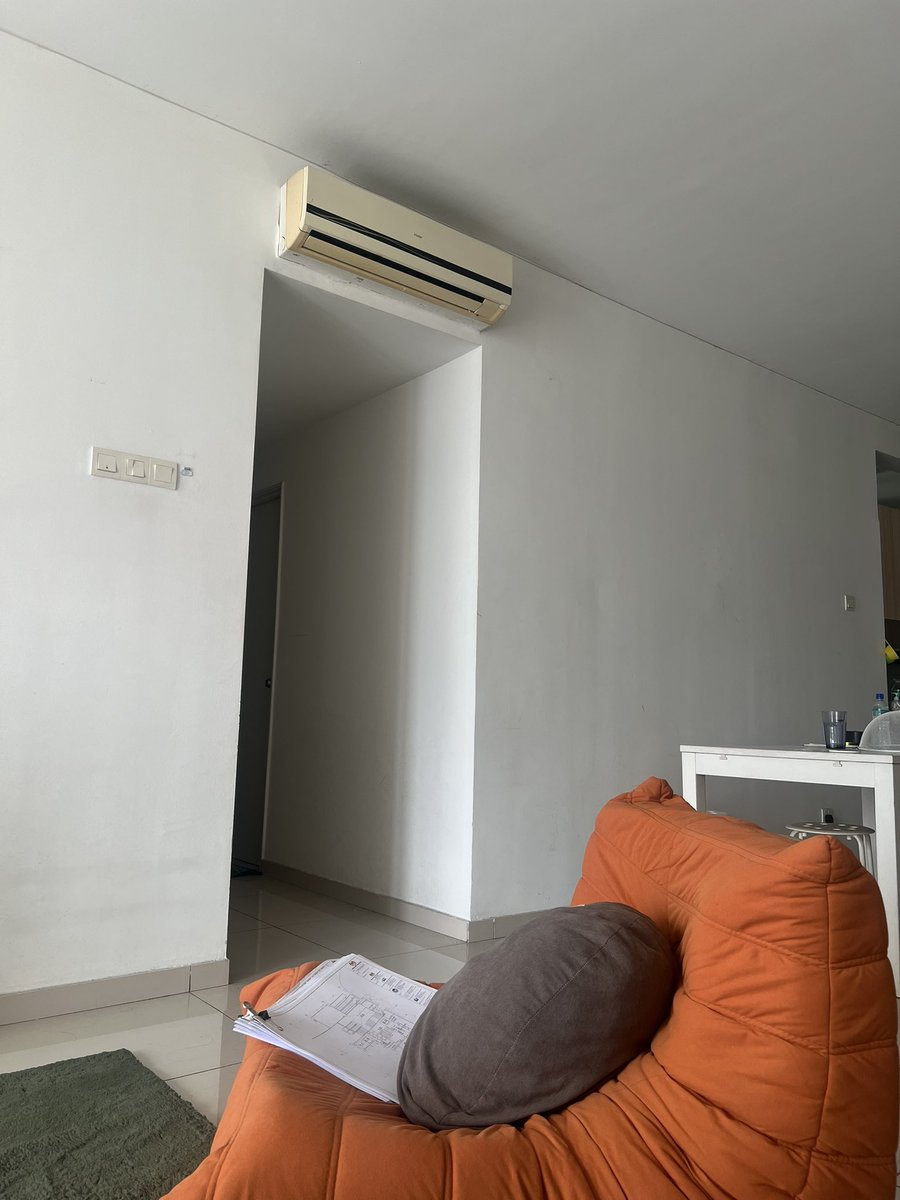 8derski's tweet photo. ◦Current tenant 1 Malay female, occupied middle room. A working adult
◦Condo facilities: swimming pool, gym, 24 jam security, parking (tandem)
◦Low dense condo, peaceful and calm environment
◦Nearby shop (walking distance) : 99 Speedmart, 7-Eleven, KK Mart, Econsave https://t.co/3pg8r1PmAD