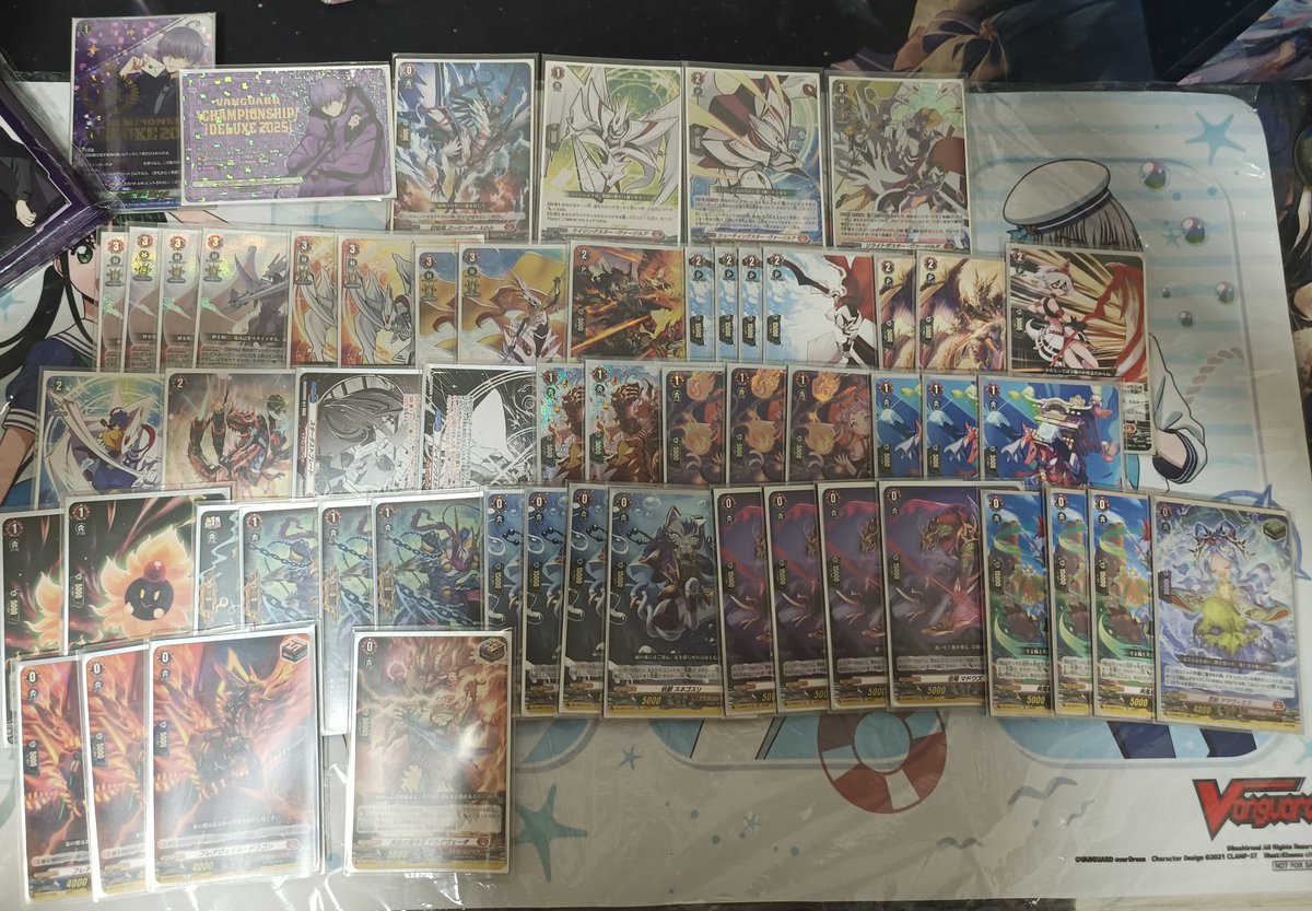 LeezusLee's tweet image. Tefuda 3 man tourney with @Yorforging24 &amp;amp; @uchiha_suo
R1: Deeplands⭕️T❌️
R2: Luard⭕️T⭕️
R3: VSPO⭕️T⭕️
R4: Lianorn⭕️T⭕️

Hit 5th, bubbled out. Gg. Reverse sweep with X-0 still got bubbled out 🥹
#VGTopDecks #ヴァンガード #ヴァンガードデッキ紹介