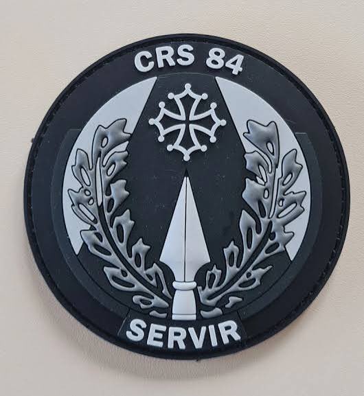 J’ai félicité ce Gardien de la Paix de la CRS 84 de Montauban qui hors service s’est interposé à la gare de Montpellier face à un individu armé d’un couteau menaçant les voyageurs.

Si personne n’est blessée, c’est grâce au courage héroïque de ce policier.

Il doit être médaillé.
