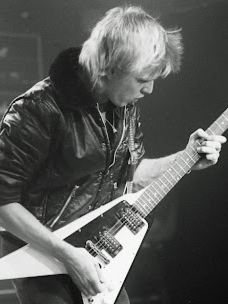 TheDuckLR's tweet photo. "Watch the attack of the mad axeman"
Happy 71st Birthday to the legendary guitarist #MichaelSchenker 🎉
#Scorpions #UFO #MSG #DoctorDoctor #RockBottom #ArmedAndReady #IntoTheArena https://t.co/ejbM8sWQJr