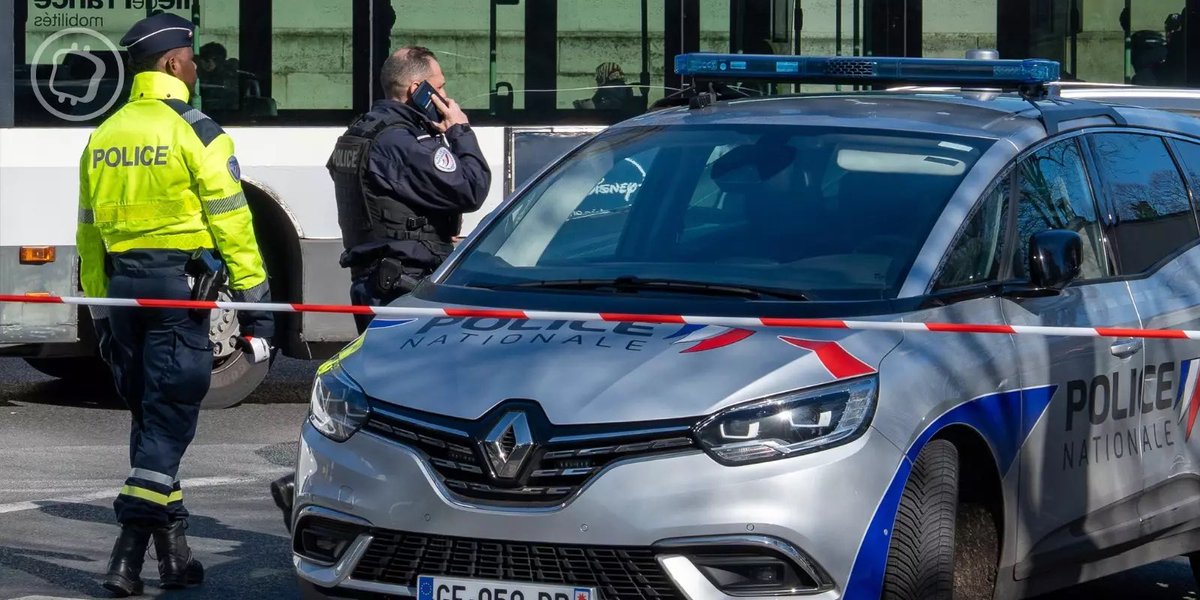 CryptoastMedia's tweet image. 🔴 Sur les 3 derniers jours, la France a connu 3 tentatives de kidnapping liées aux cryptomonnaies.

Dans le même temps on apprenait qu’une employée des impôts informait un mystérieux commanditaire sur le patrimoine crypto de certains contribuables.