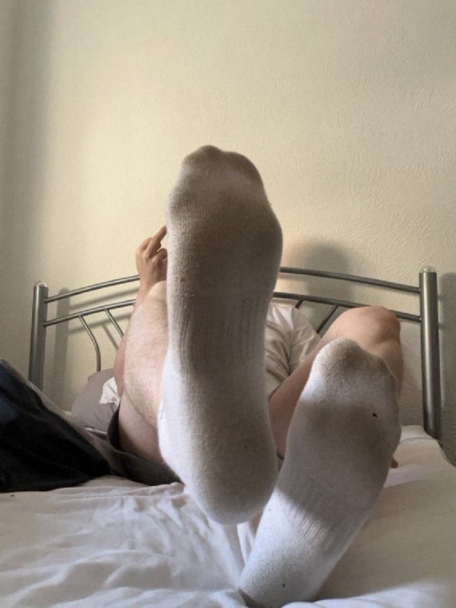MasterBenUK's tweet photo. Morning boys, back on here. 

Get in my DM’s with them wallets open for brutal drains 🤑

#cashmaster https://t.co/NIMCFoDrYq